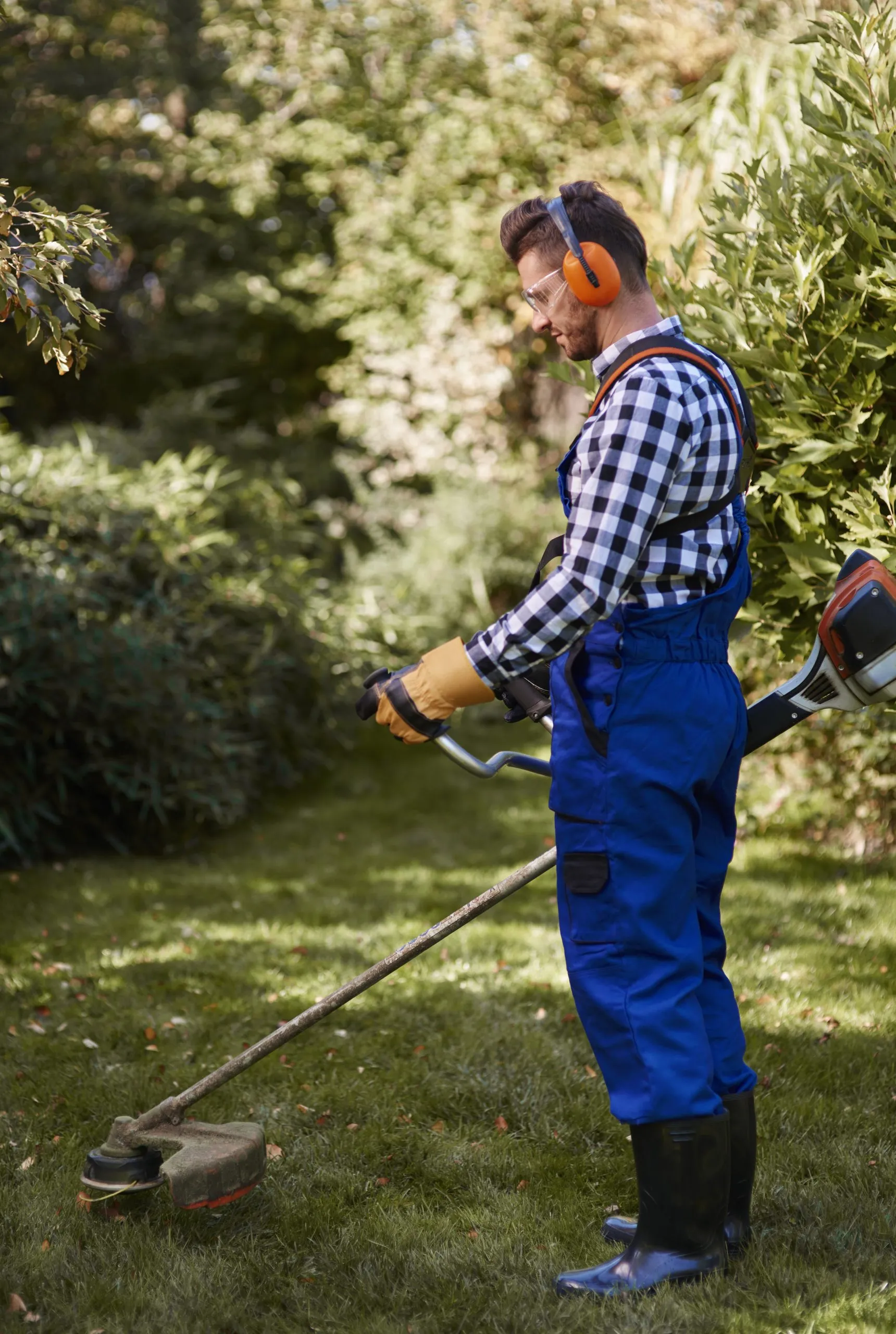 Praktische Hilfe bei der Gartenpflege